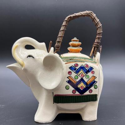 Vintage Ceramic Elephant Teapots with 4 Mugs *Read Details