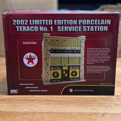2002 Limited Edition Porcelain Texaco Number 1 Service Station