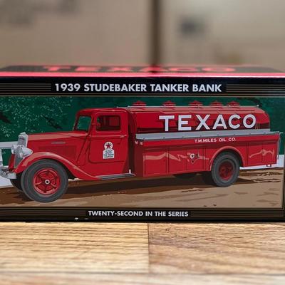 1939 Studebaker Tanker Bank