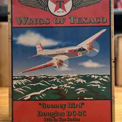 Wings of Texaco Douglas DC-3C â€œGooney Birdâ€
