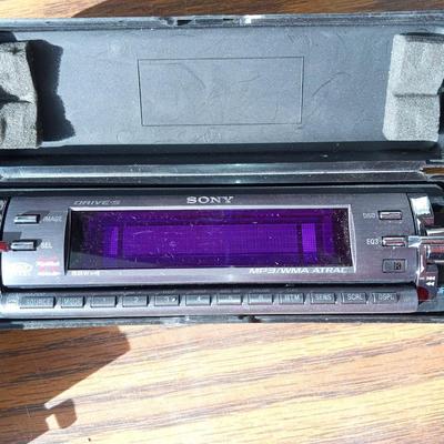SONY AUTO FM/AM COMPACT DISC PLAYER WITH SPEAKERS