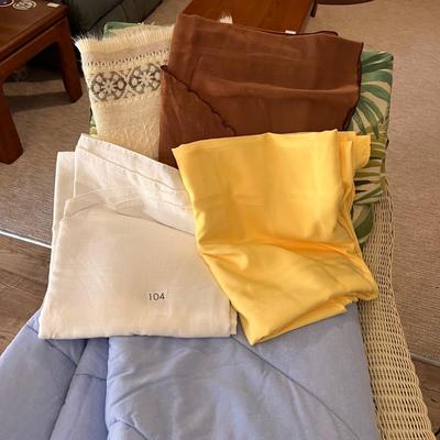Linens Lot - Table Runner, Table Cloth, Comforter