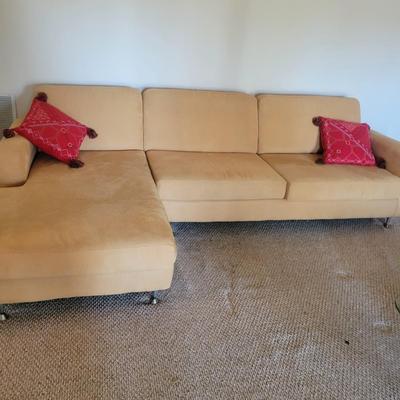 Two Piece Couch and Lounger (BR-DW)
