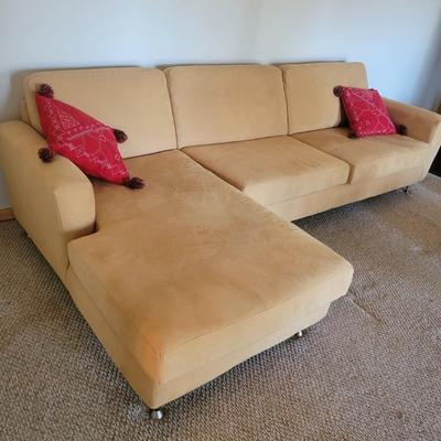Two Piece Couch and Lounger (BR-DW)