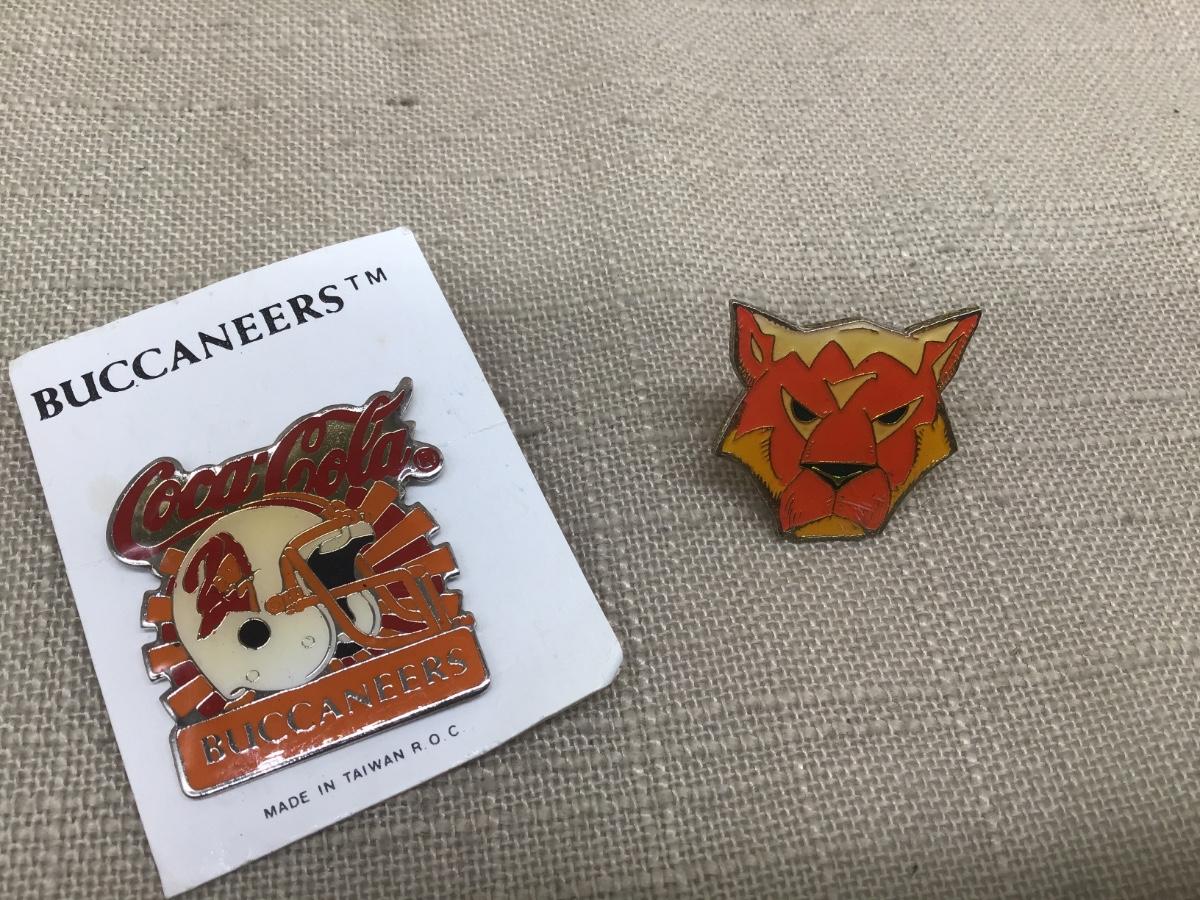 Collectible Pins Estatesales Org Collectible Pins Estatesales Org