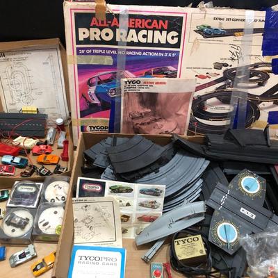 Vintage 70â€™s TYCOPRO Electric Racing System All-American Pro Racing with Cars