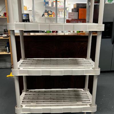 Plastic Rubber Maid Shelf for Storage