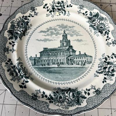 2 Souvenir Collector Plate; Utah & Philadelphia 