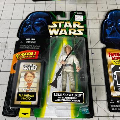 6 Star Wars Action Figures NEW on the Card. Power of The Force 
