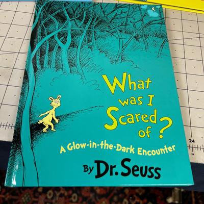 5 Dr. Suess Books Like NEW 
