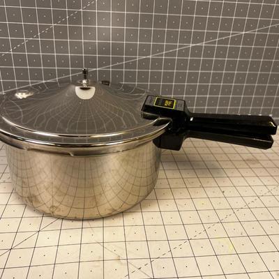 Presto Stainless Steel Pressure Cooker 