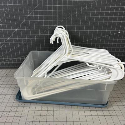 Plastic Hangers with Plastic Tote 