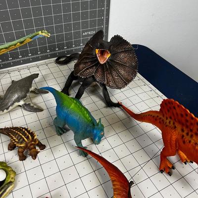 2nd lot of Dinosaur Toys: Green and Big T Rex 