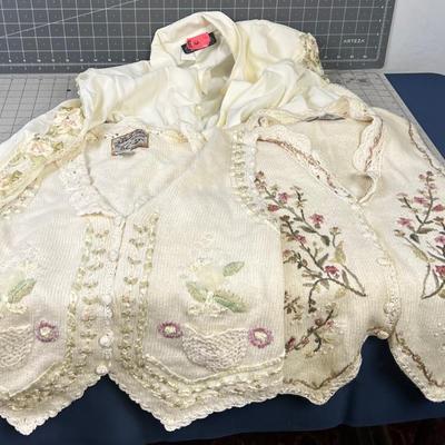 2 Ribbon Embellished Knit Vests && Jacket 