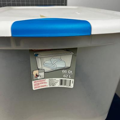 2 Clear Tubs with Lids