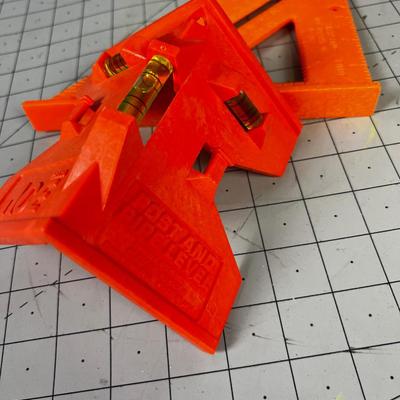 2 Speed Square  and a Post Level