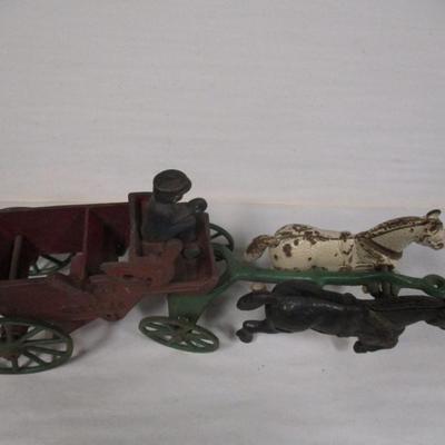 Vintage Cast Iron Kenton Horse Drawn Sand & Gravel Wagon with Driver