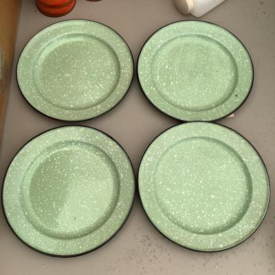 326 Vintage Aladdin Thermos with Cups & Enamelware Plates