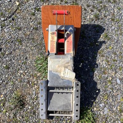 332 Auxiliary Outboard Motor Bracket