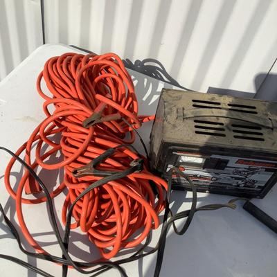 338 Schauer 6amp Battery Charger Work Lamp & Extension Cords