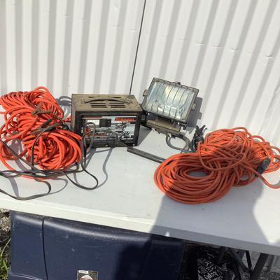338 Schauer 6amp Battery Charger Work Lamp & Extension Cords