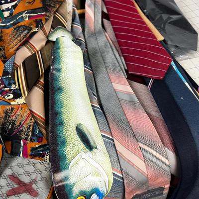 A Ton of Men's Neck Ties 