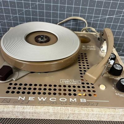 Record Player NEWCOMB School Record Player 
