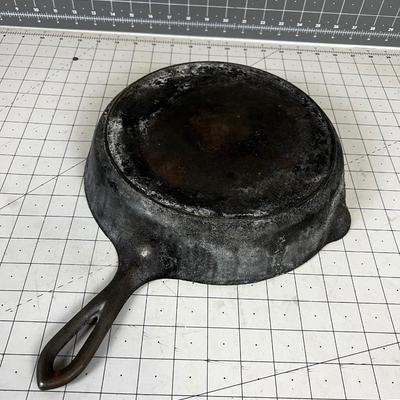 Antique Cast Iron 10" Skillet 