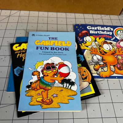 Garfield Comic Books