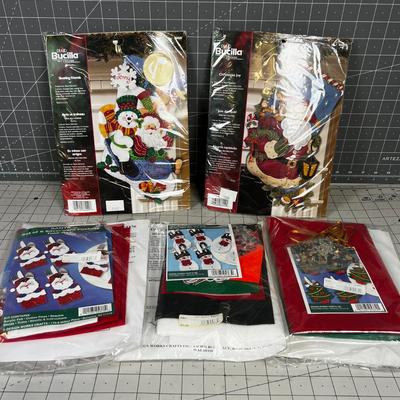 Christmas Craft Kits, NEW 