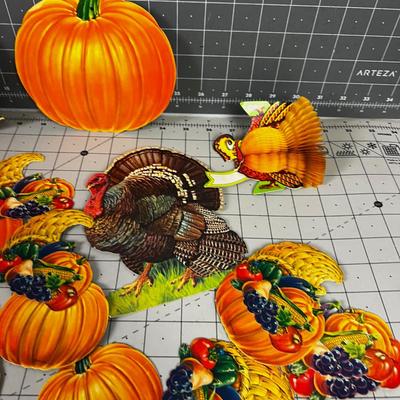 Thanksgiving Cut outs and Vintage Accordion Tissue DÃ©cor' 