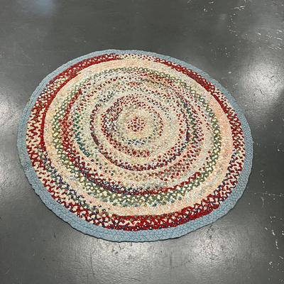 Round Braided Rug; Light Blue, Red, White