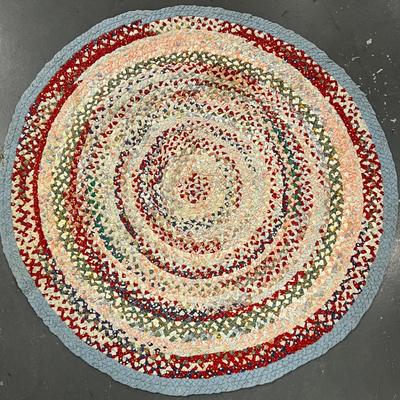 Round Braided Rug; Light Blue, Red, White