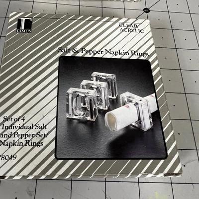 2 Sets of Acrylic Salt & Pepper Napkin Rings, 