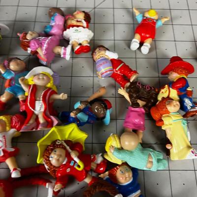 Cabbage Patch Miniature Figurines 