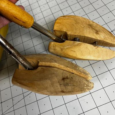 3 Sets of Shoe Forms Larger Men's