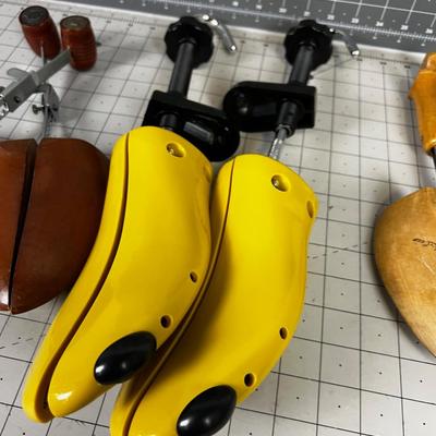 3 Sets of Shoe Forms Larger Men's