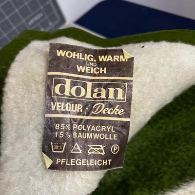 AWESOME! Green Vintage Fleece Blanket, made in Germany 