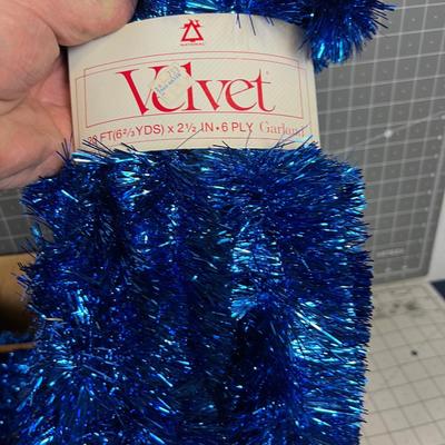 Case of Garland NEW Blue and Green Never Used.