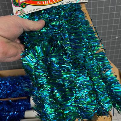 Case of Garland NEW Blue and Green Never Used.