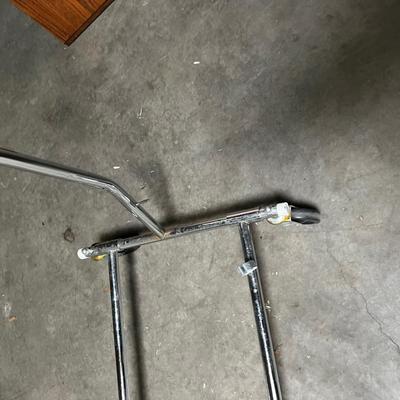 Rolling Clothing Rack that Folds up