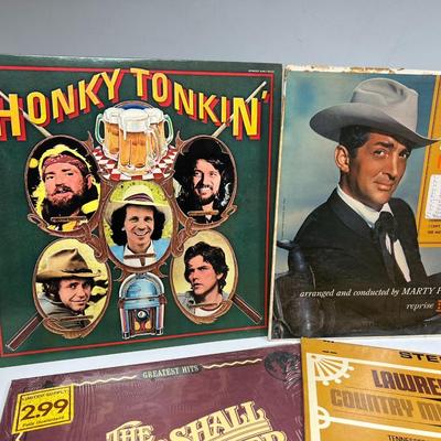 Lot of Country Honky Tonkin Willie Nelson Johnny Cash Dean Martin Record Vinyls & More