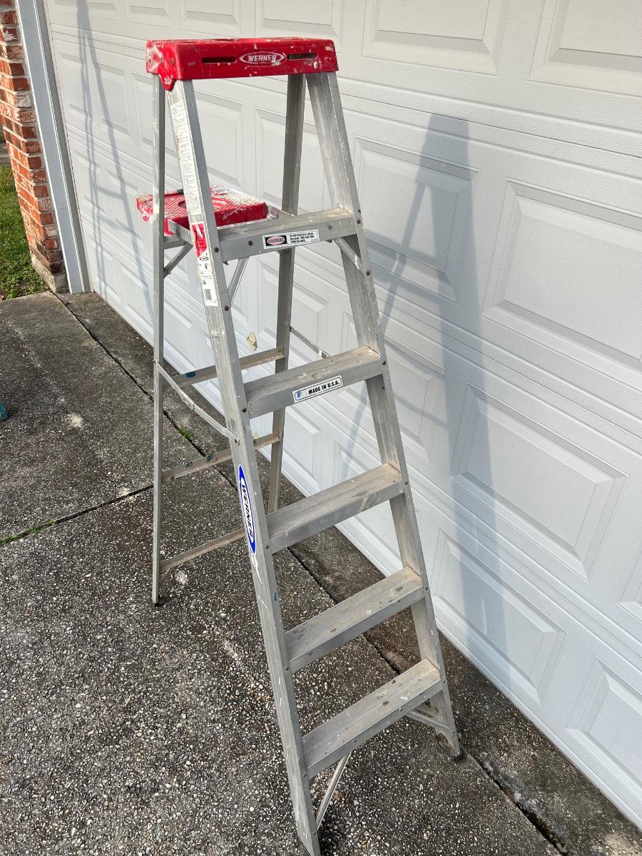 WERNER 6FT Aluminum Ladder | EstateSales.org