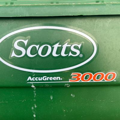 SCOTTS AccuGreen 3000 Drop Spreader