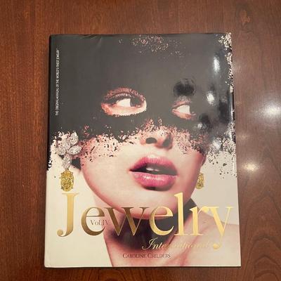 Jewelry International by Caroline Childers