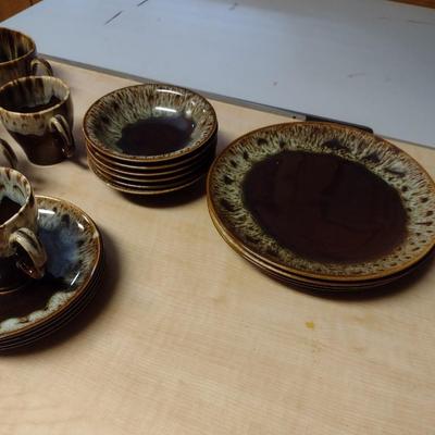 Unmarked Drip Glaze Pottery Dinnerware