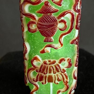 Chinese Carved Peking Overlay Glass Snuff Bottle w Agate Top