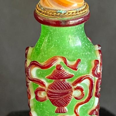 Chinese Carved Peking Overlay Glass Snuff Bottle w Agate Top