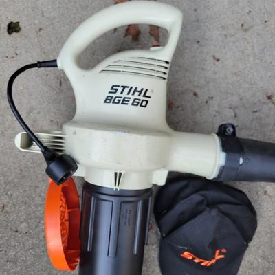 Stihl Electric Blower with a Vac Attachment (G-DW)