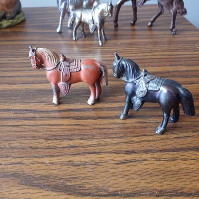 COLLECTIBLE METAL HORSE FIGURINES